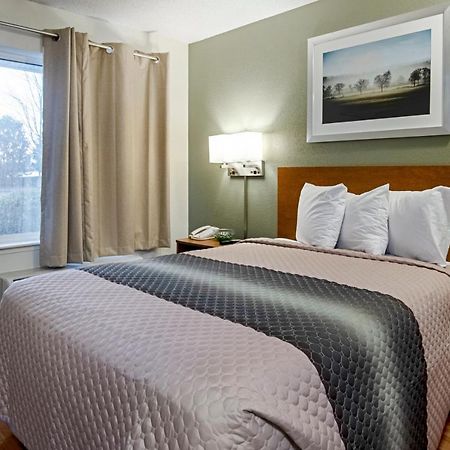 Hometowne Studios By Red Roof Winston-Salem - University Pkwy Екстериор снимка
