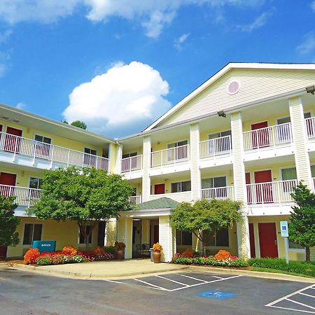 Hometowne Studios By Red Roof Winston-Salem - University Pkwy Екстериор снимка